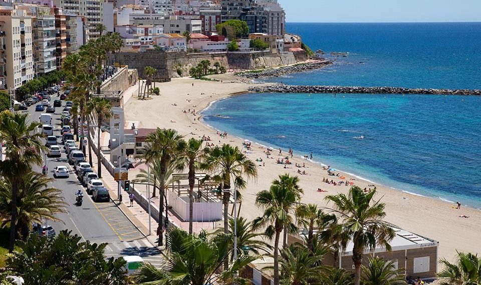 El viento marca la jornada soleada de este miércoles en Ceuta