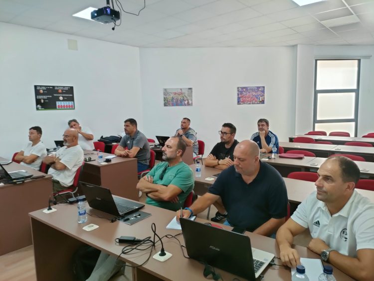 La Escuela de Entrenadores de la RFFCE inicia el curso UEFA Coach Educator para sus profesores