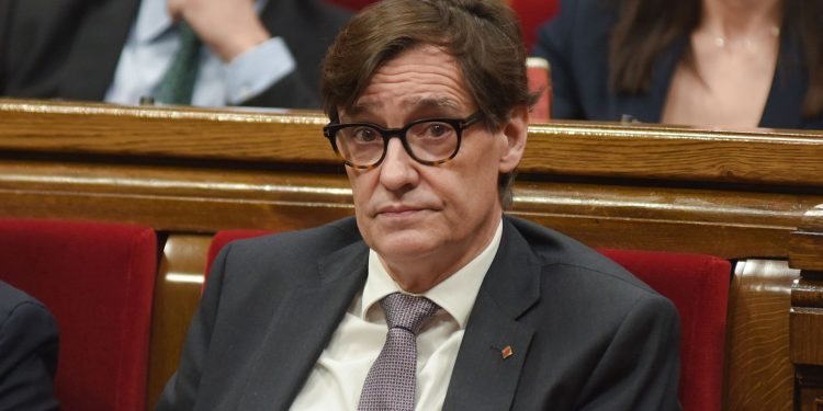 Salvador Illa reafirma la identidad catalana y denuncia la actuación de Israel en Palestina