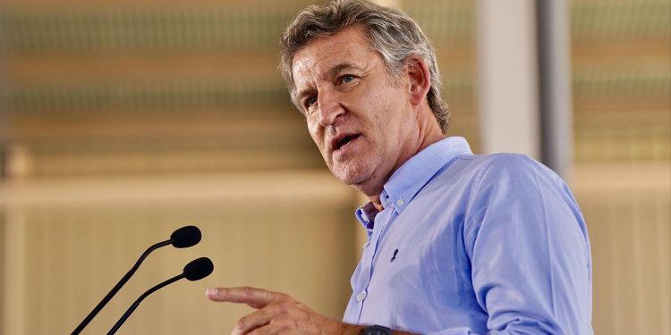 Tensiones en el PP: el viraje moderado de Feijóo sorprende tras días de discurso duro contra Vox