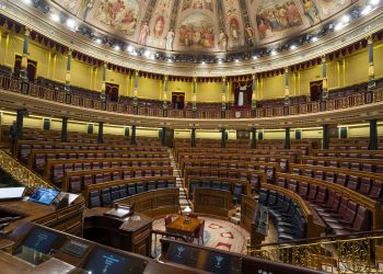 El Congreso aplaza por primera vez un pleno nacional para respetar la Diada y garantizar la votación de permisos de paternidad