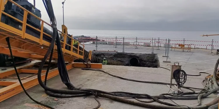 Ceuta estrena su conexión eléctrica con la Península con la llegada del primer cable submarino