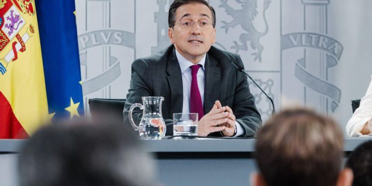 Tensiones en el Congreso: PP acusa a Albares de “usar Oriente Próximo” y el ministro responde con reproches sobre Gaza