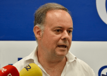 Ceuta Ya! pedirá en la Asamblea la dimisión del diputado Javier Celaya por votar contra la reducción de la jornada laboral