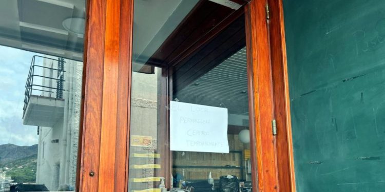 Tragedia en El Port de la Selva: el suicidio de una pareja provoca el cierre de varios bares y afecta a un centenar de empleados
