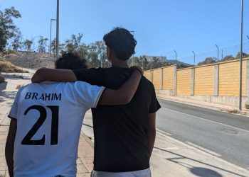 Ceuta se prepara para el primer traslado de menores extranjeros tutelados a la península