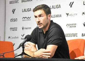 El Real Zaragoza sopesa la destitución de Gabi tras un inicio de temporada decepcionante