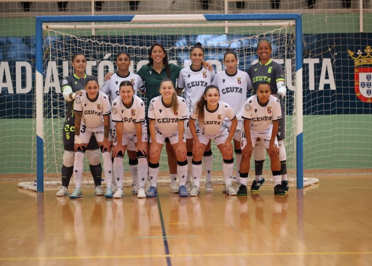 Histórico debut en casa: el AD Ceuta vence al Ourense Ontime en un final de infarto (4-3)