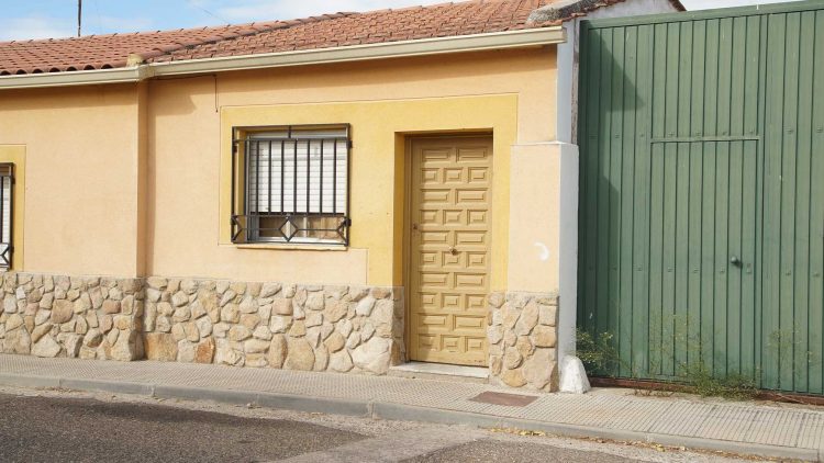10/09/2025 Vivienda de Alberche del Caudillo donde se halló un bebé en un congelador.
SOCIEDAD CASTILLA-LA MANCHA ESPAÑA EUROPA TOLEDO AUTONOMÍAS
EL RETORNO PRODUCCIONES