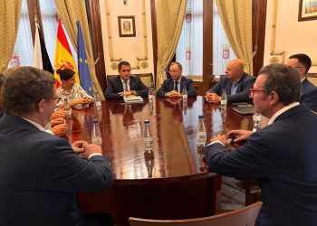 Vivas se reúne con CESUR para explorar vías de inversión y crecimiento económico en Ceuta