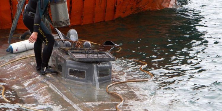 Caen en Galicia los primeros tripulantes de un narcosubmarino: intentaron huir disfrazados de peregrinos