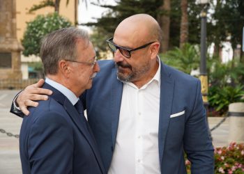 Vivas recibe a Jordi Cañas en la Alcaldía Noble antes de su participación en el Foro Siglo XXI