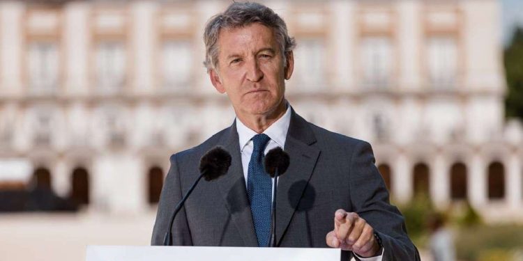 Feijóo marca distancia con Abascal y apela al voto útil: “El cambio solo es posible con el PP”