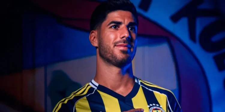 Asensio inicia nueva etapa en Turquía tras cerrar su fichaje por el Fenerbahçe