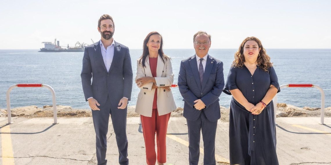 Ceuta se conecta a la Península: llega el primer cable submarino de la interconexión eléctrica