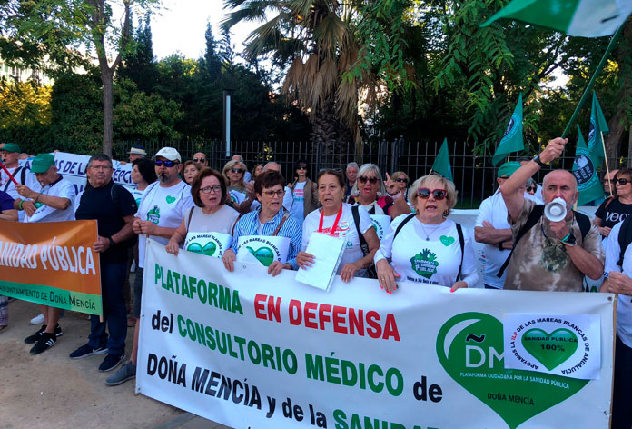 Más de 57.000 firmas respaldan la protección de la sanidad pública en Andalucía
