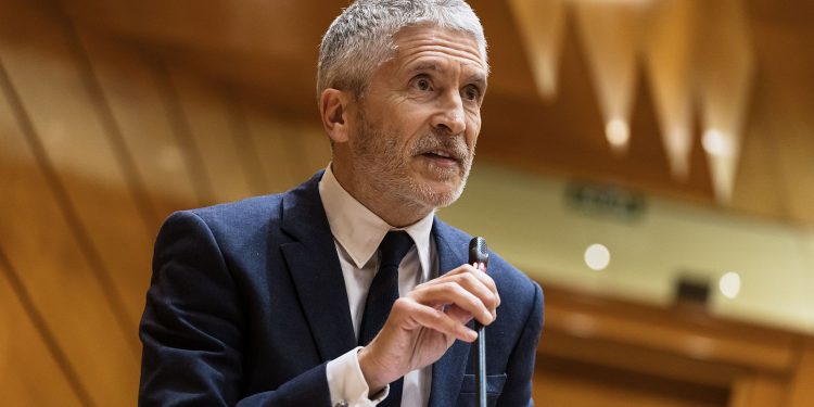 Marlaska reprocha a PP y Vox su discurso sobre el boicot a La Vuelta y defiende la respuesta social ante Gaza
