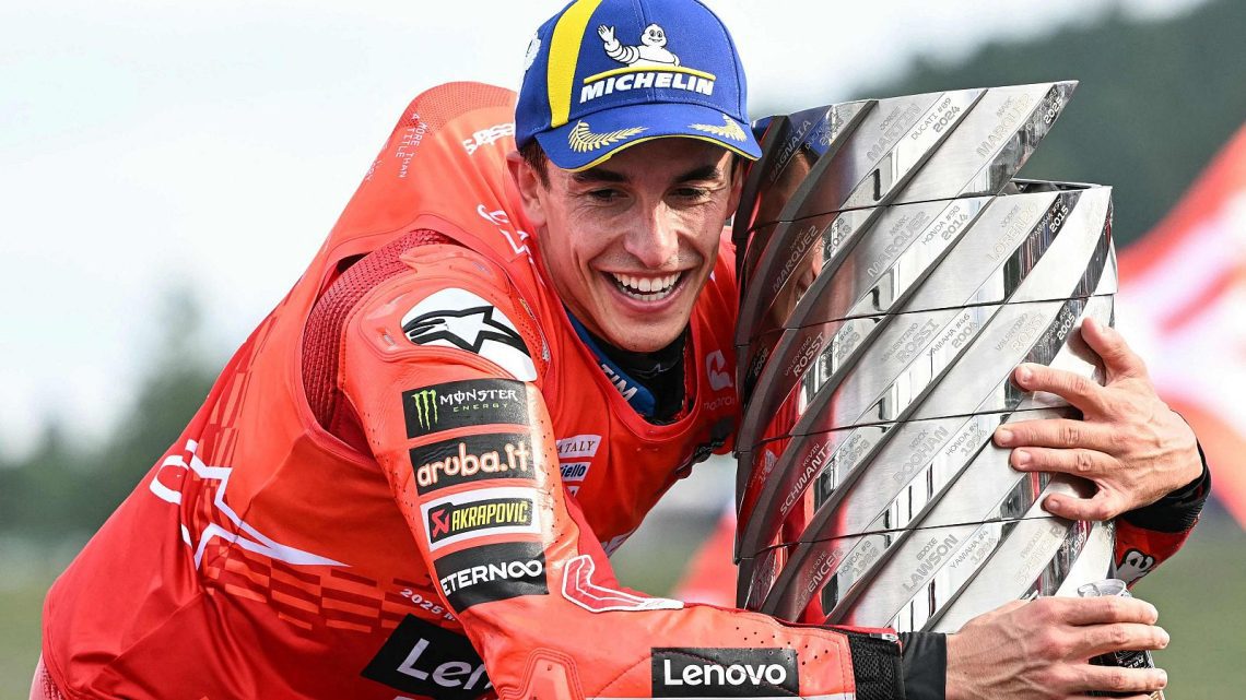 Marc Márquez lidera el Mundial tras ganar el Sprint de Australia Marc Márquez lidera el Mundial tras ganar el Sprint de Australia