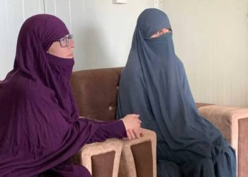 La Audiencia Nacional suspende la condena de Luna Fernández, española repatriada del Daesh con seis hijos