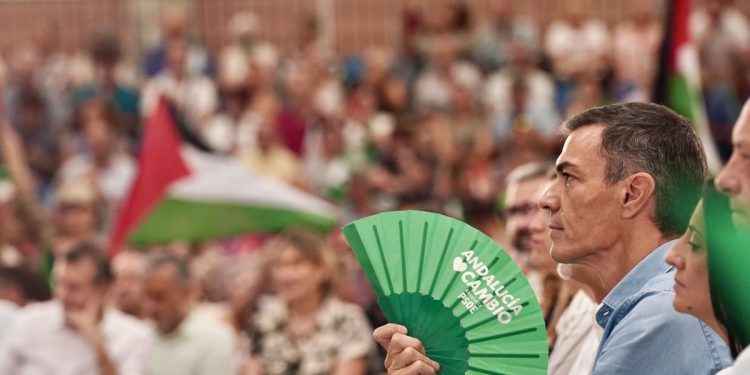 Tensión política por las protestas sobre Gaza en la Vuelta: Sánchez respalda a los manifestantes y Feijóo evita posicionarse