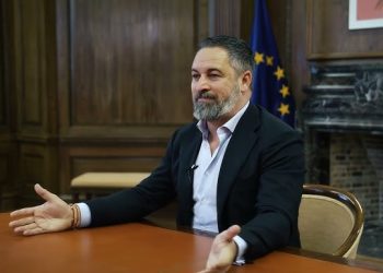 Clavijo acusa a Abascal de “fascista” tras pedir hundir el barco de Open Arms en Tenerife