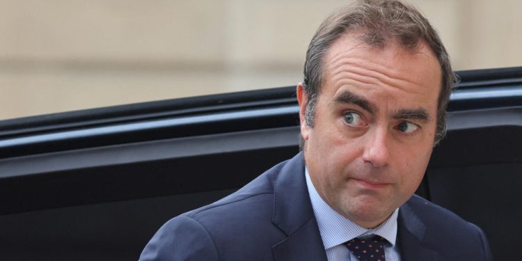 Tensión política en Francia: el nuevo Gobierno de Lecornu afronta mociones de censura a solo horas de su formación