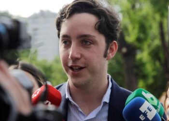 El Supremo rebaja la condena al ‘Pequeño Nicolás’ y lo absuelve de usurpación de funciones por simular ser del CNI en un banco