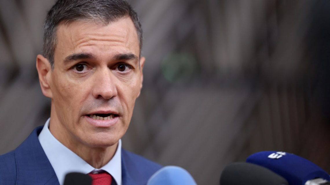 Pedro Sánchez presenta a su nueva portavoz en un momento complejo Pedro Sánchez presenta a su nueva portavoz en un momento complejo
