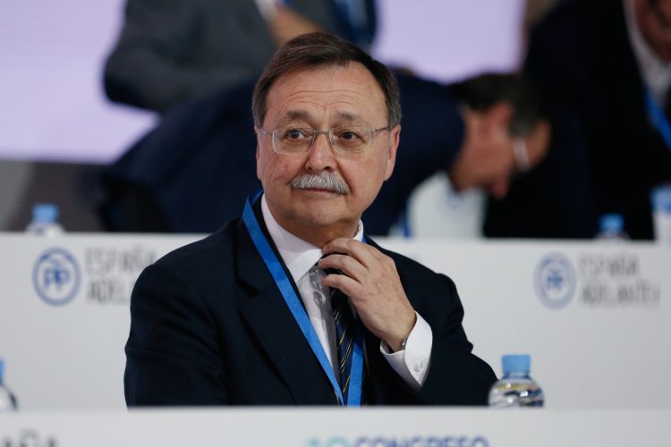 GRA293. MADRID, 10/02/2017.- El presidente del PP de Ceuta, Juan Jesús Vivas, al inicio esta tarde del XVIII Congreso nacional del partido que se celebra en la Caja Mágica de Madrid. EFE/JuanJo Martín