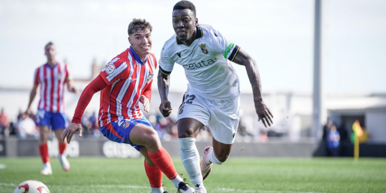 Koné supera el susto y será titular ante la Cultural Leonesa