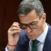 Pedro Sánchez sorprende en el Senado con un cambio de imagen y gafas Dior de lujo