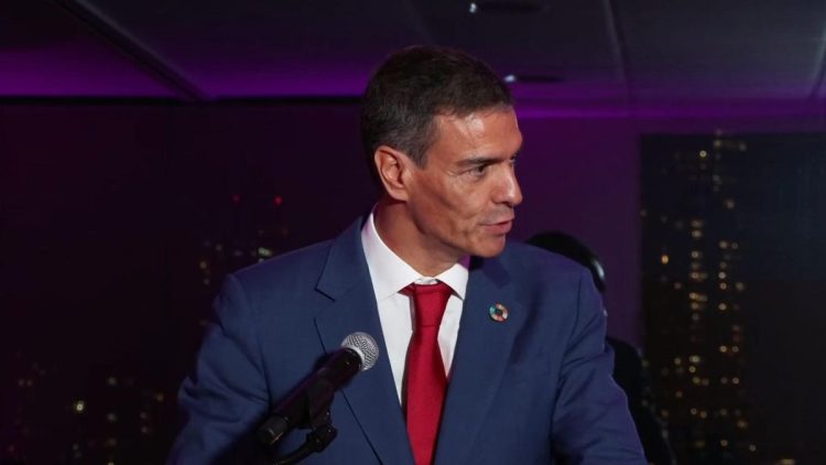 El presidente del Gobierno, Pedro Sánchez, en su discurso durante la iniciativa "He for she" de ONU Mujeres
REMITIDA / HANDOUT por MONCLOA
Fotografía remitida a medios de comunicación exclusivamente para ilustrar la noticia a la que hace referencia la imagen, y citando la procedencia de la imagen en la firma
24/9/2025