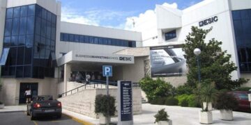 Sánchez, Iglesias y Montero eligen centros privados para sus hijos mientras defienden la educación pública