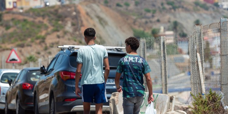 La llegada de casi 30 menores eleva a más de 550 los tutelados por la Ciudad de Ceuta