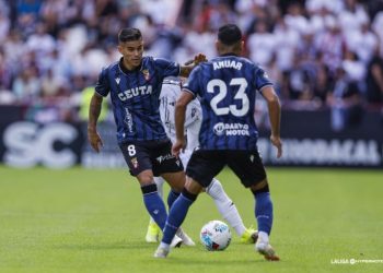 Ceuta resiste y roza la victoria en el Belmonte: el VAR frustra el gol de Konrad