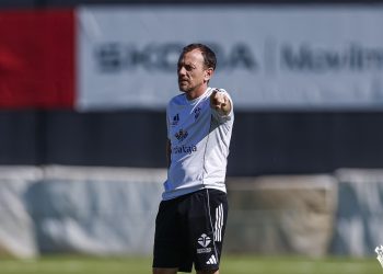 Alberto González: “El Ceuta atraviesa un gran momento y será un rival exigente”