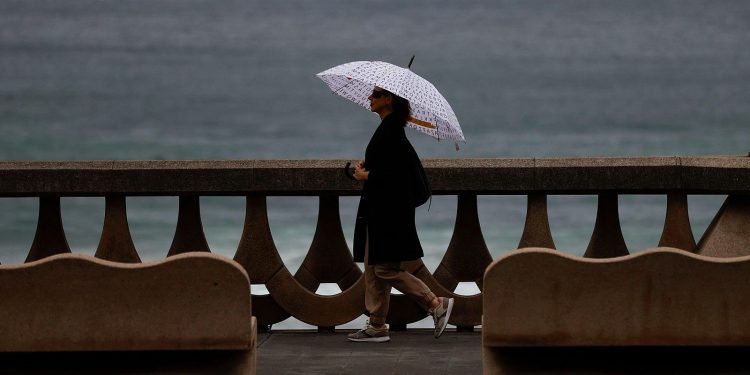 Alerta roja por borrasca Benjamín en las costas de Cantabria y País Vasco