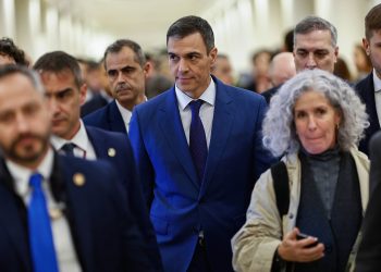 Sánchez marca distancias: “En el PSOE no existen sobresueldos, otros partidos sí los tienen