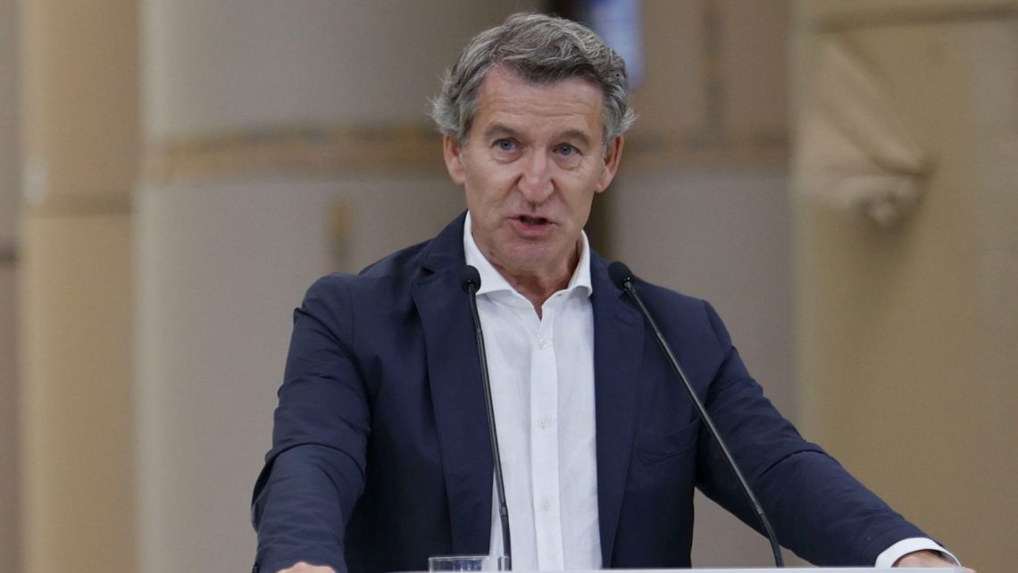 Feijóo propone bonificar a las empresas con menos bajas médicas para combatir el absentismo laboral Feijóo propone bonificar a las empresas con menos bajas médicas para combatir el absentismo laboral