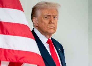 Tensión entre EE. UU. y Colombia: Trump critica a Petro y amenaza con recortes económicos