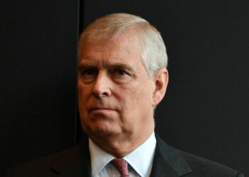 Carlos III despoja a su hermano Andrés de todos los títulos por el caso Epstein