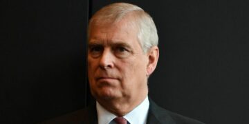 Carlos III despoja a su hermano Andrés de todos los títulos por el caso Epstein