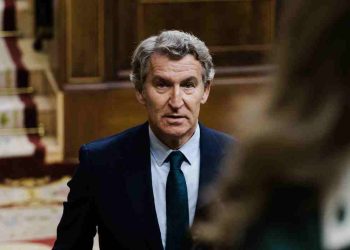 Feijóo refuerza su perfil económico para contener el avance de Vox y cohesionar al PP