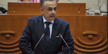 Gordillo (Vox) intensifica sus ataques a Sánchez durante la comisión de investigación en el Senado