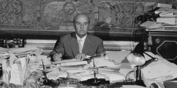 ilegalizar la Fundación Francisco Franco