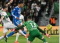 El Madrid tropieza en Elche y solo rescata un empate