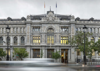 El Banco de España estudia limitar las hipotecas de mayor riesgo para evitar una nueva burbuja inmobiliaria