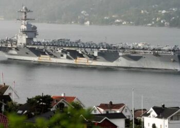 Venezuela eleva su alerta militar en respuesta a la presencia del portaaviones estadounidense USS Gerald Ford en el Caribe