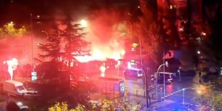 Una noche amarga en Vallecas: el Rayo gana, pero estalla la tensión dentro y fuera del campo