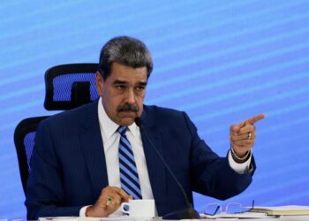 «Dialogue, dialogue, dialogue, peace yes, no war, face to face»: Maduro propone reunión con Trump